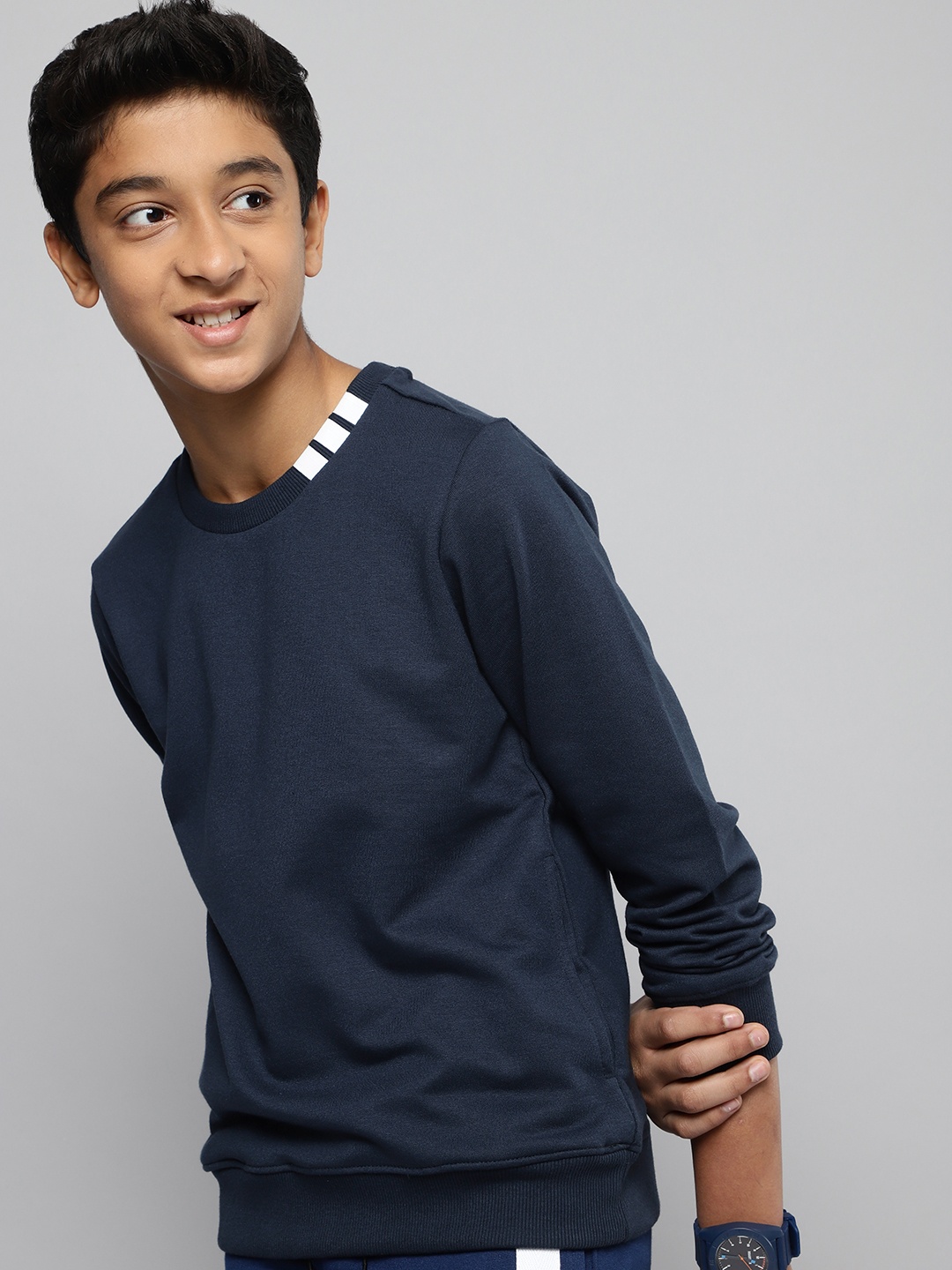 

M&H Juniors Boys Navy Blue Round Neck Sweatshirt