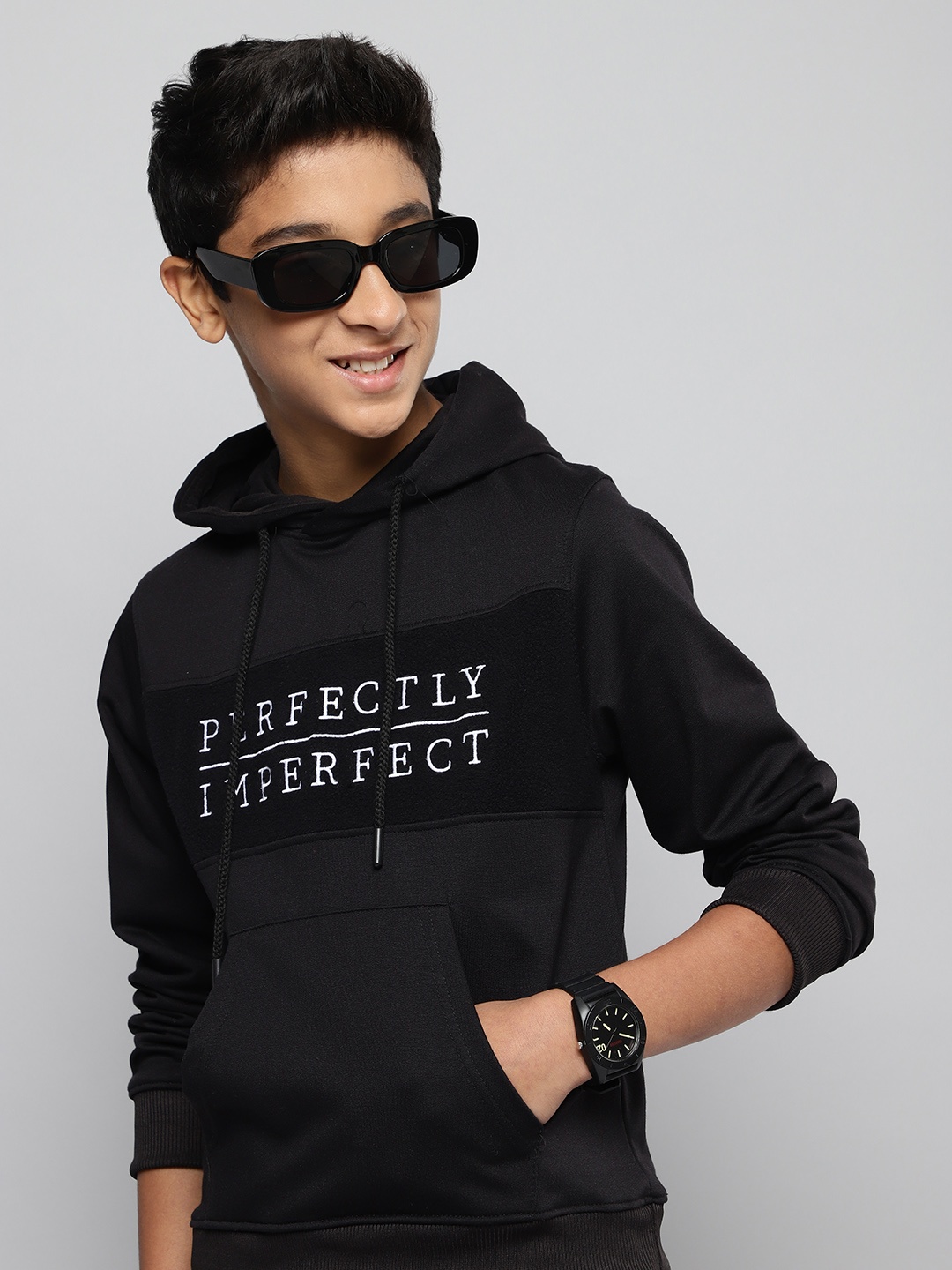 

M&H Juniors Boys Black Embroidered Hooded Sweatshirt