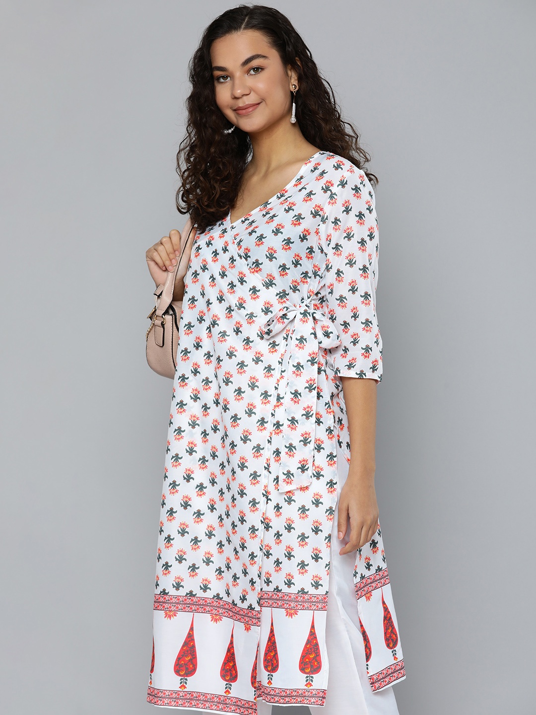 

HERE&NOW Women White & Green Floral Printed Angrakha Kurta with Trousers