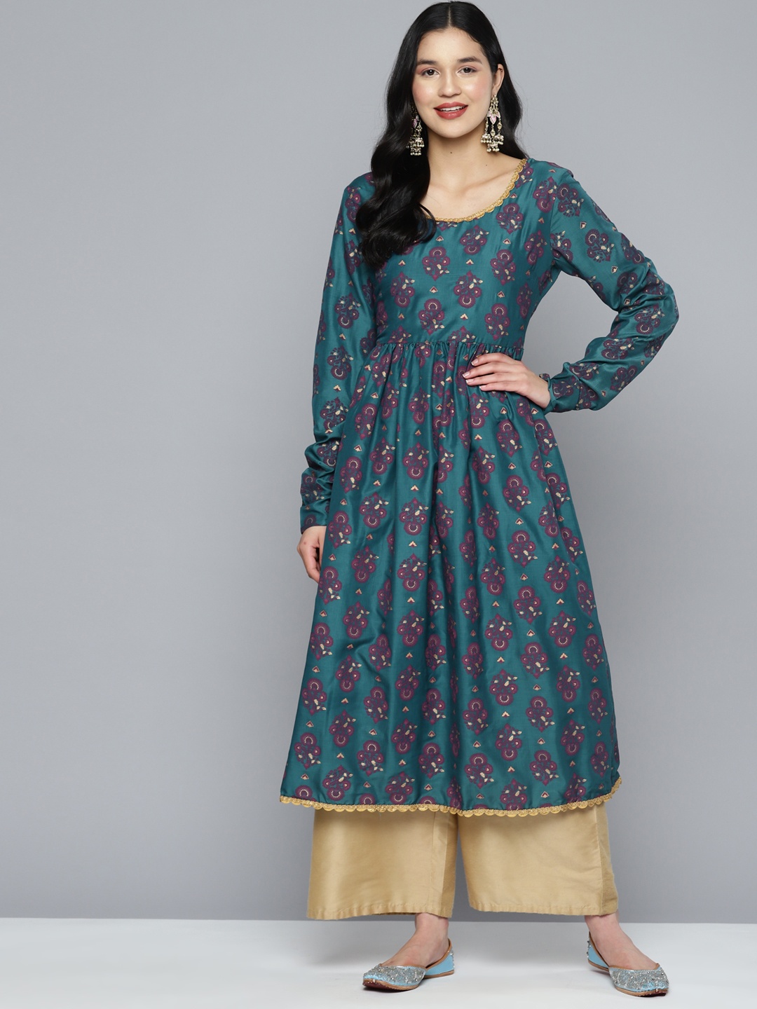 

HERE&NOW Women Ethnic Motifs Printed Gotta Patti Floral Anarkali Kurta, Teal