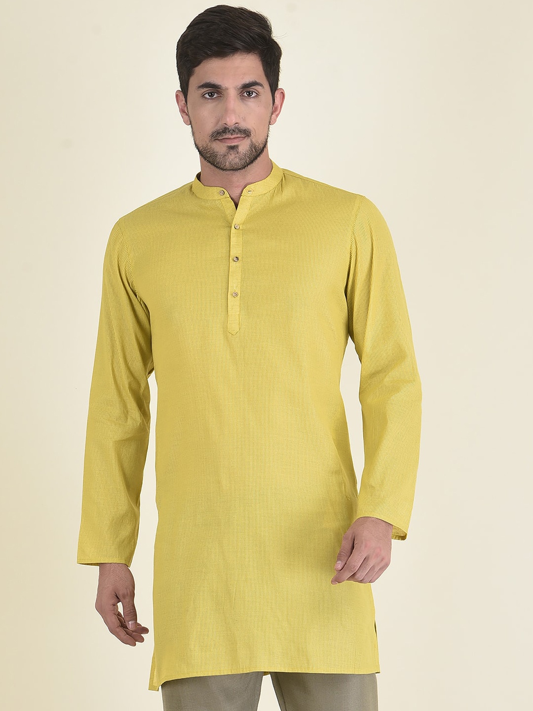 

DEYANN Men Solid Green Kurta