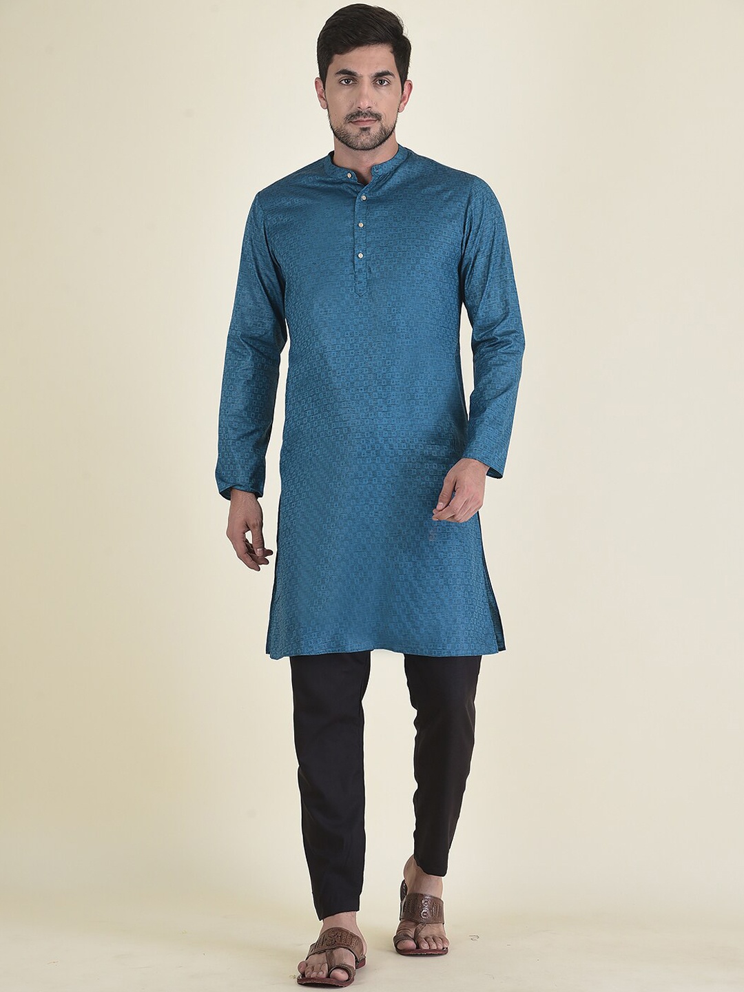 

DEYANN Men Navy Blue Angrakha Kurta with Trousers