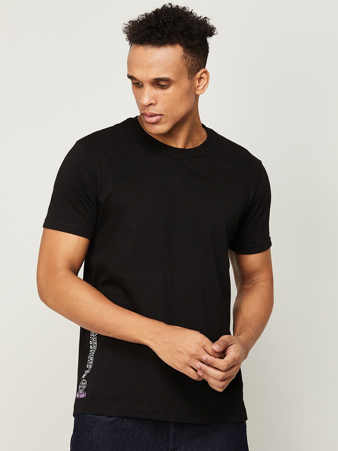 

SmileyWorld Men Black Pure Cotton Slim Fit T-shirt