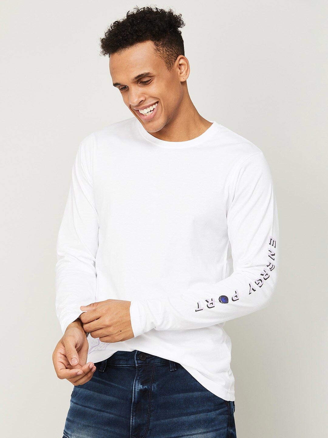 

SmileyWorld Men White Pure Cotton Slim Fit T-shirt