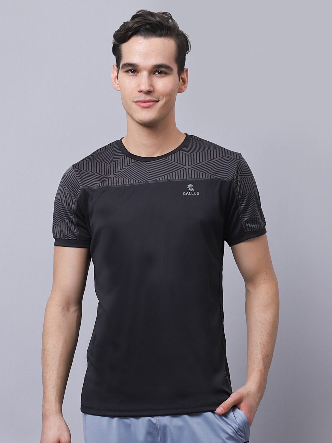 

Gallus Men Black Printed Slim Fit T-shirt