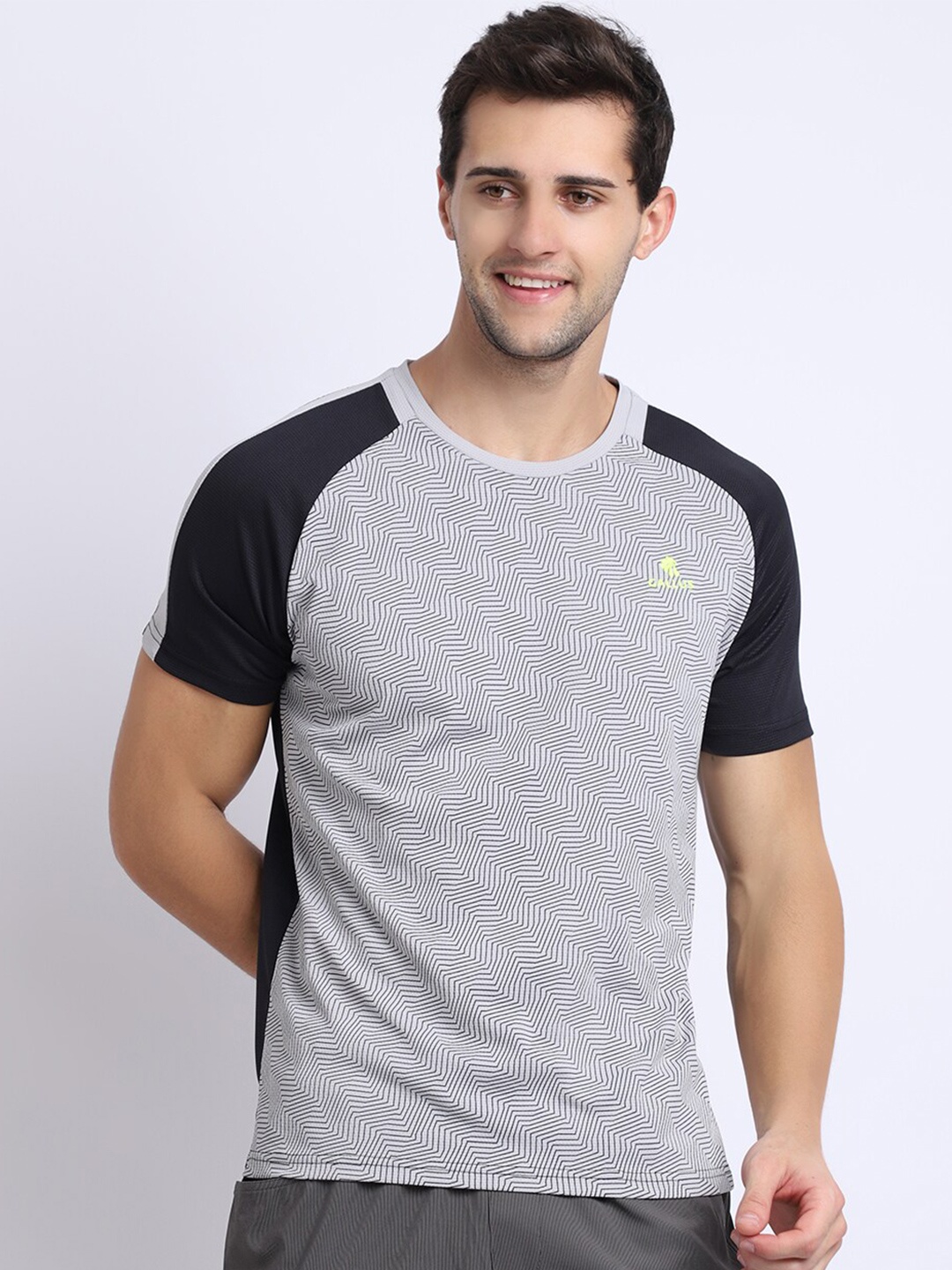

Gallus Men Black & Grey Printed Dri-FIT Slim Fit T-shirt