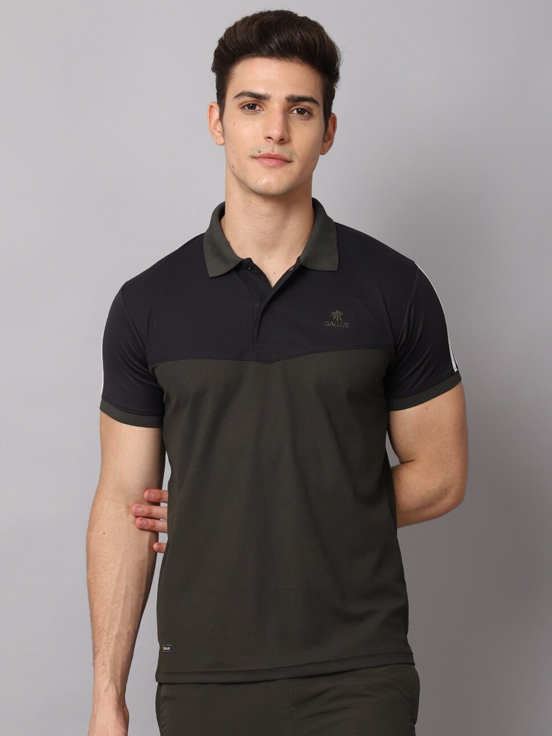 

Gallus Men Olive Green & Black Colourblocked Polo Collar Slim Fit T-shirt