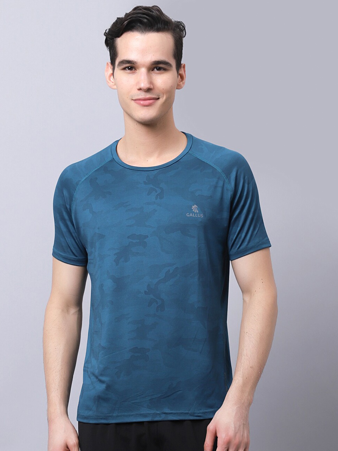 

Gallus Men Blue Printed Henley Neck Dri-FIT Raw Edge Slim Fit T-shirt