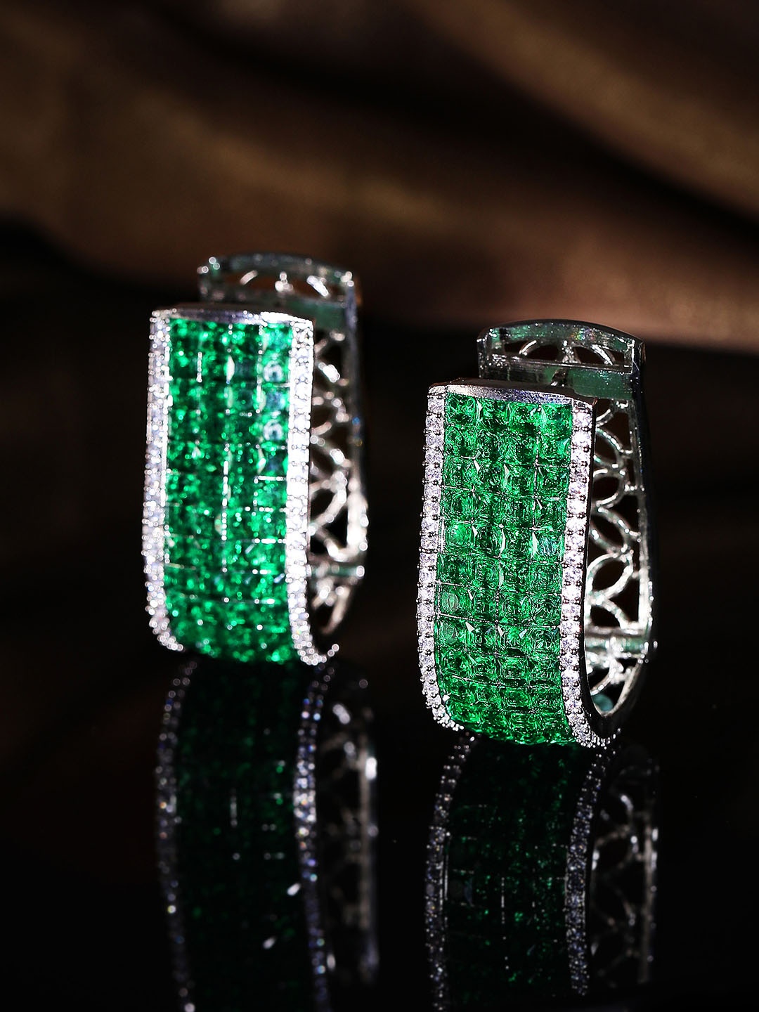 

Rubans Silver-Toned & Green Geometric Hoop Earrings