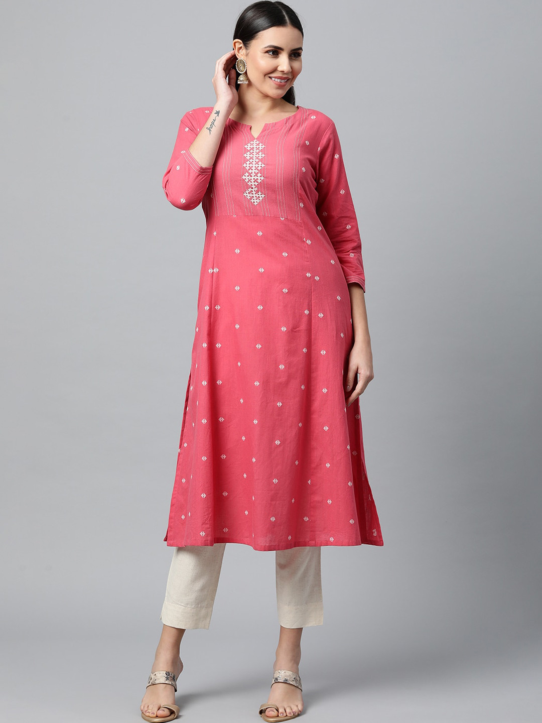 

KAMI KUBI Women Pink Geometric Embroidered Anarkali Kurta