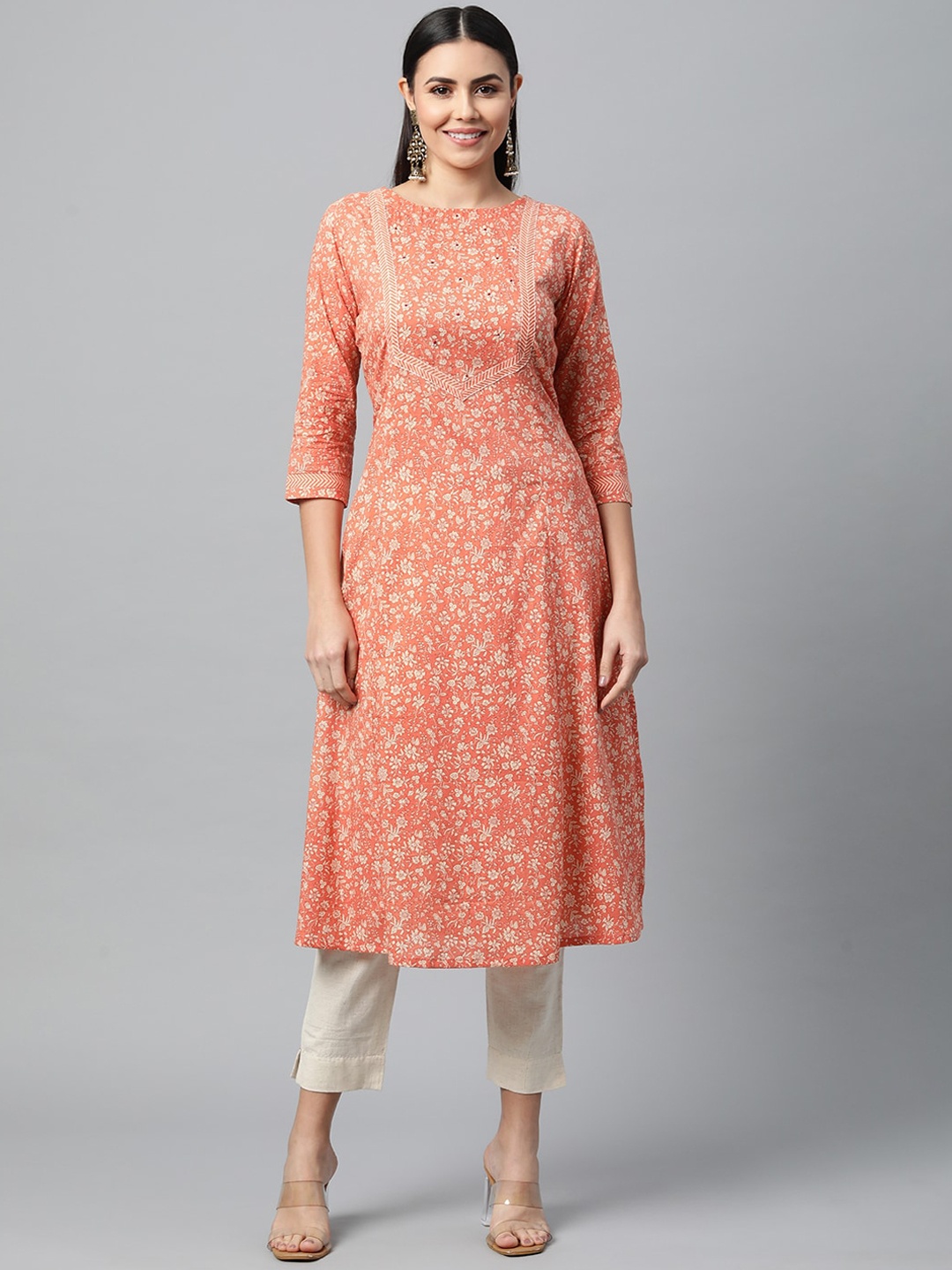

KAMI KUBI Women Peach-Coloured Floral Printed Embellished Thread Work Kurta