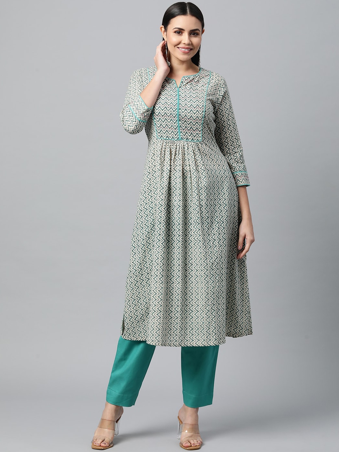 

KAMI KUBI Women Off White & Green Geometric Pure Cotton Anarkali Kurta