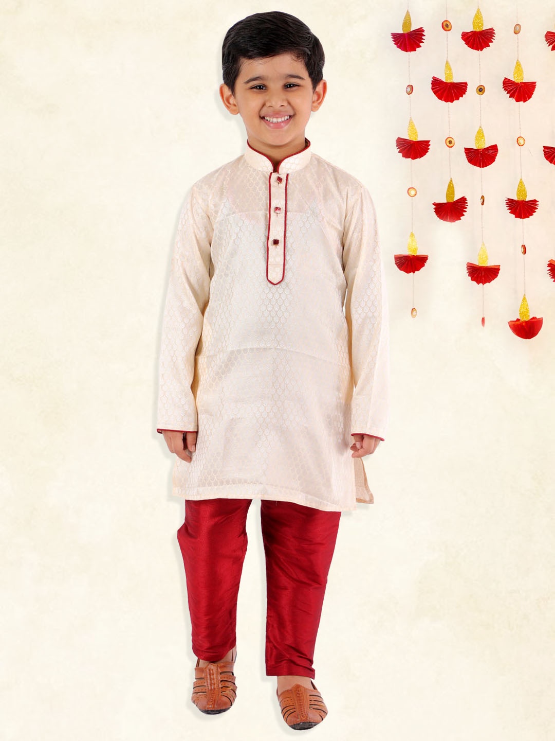 

YK Kids Boys Beige Ethnic Motif Straight Kurta with Maroon Pyjama