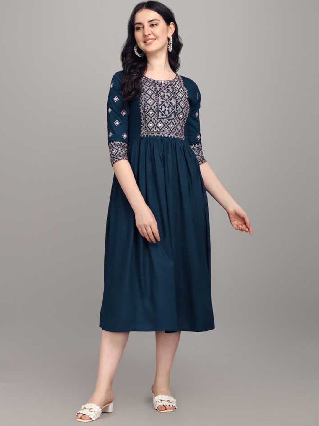 

FAVRIZ Women Blue Geometric Yoke Design Anarkali Kurta