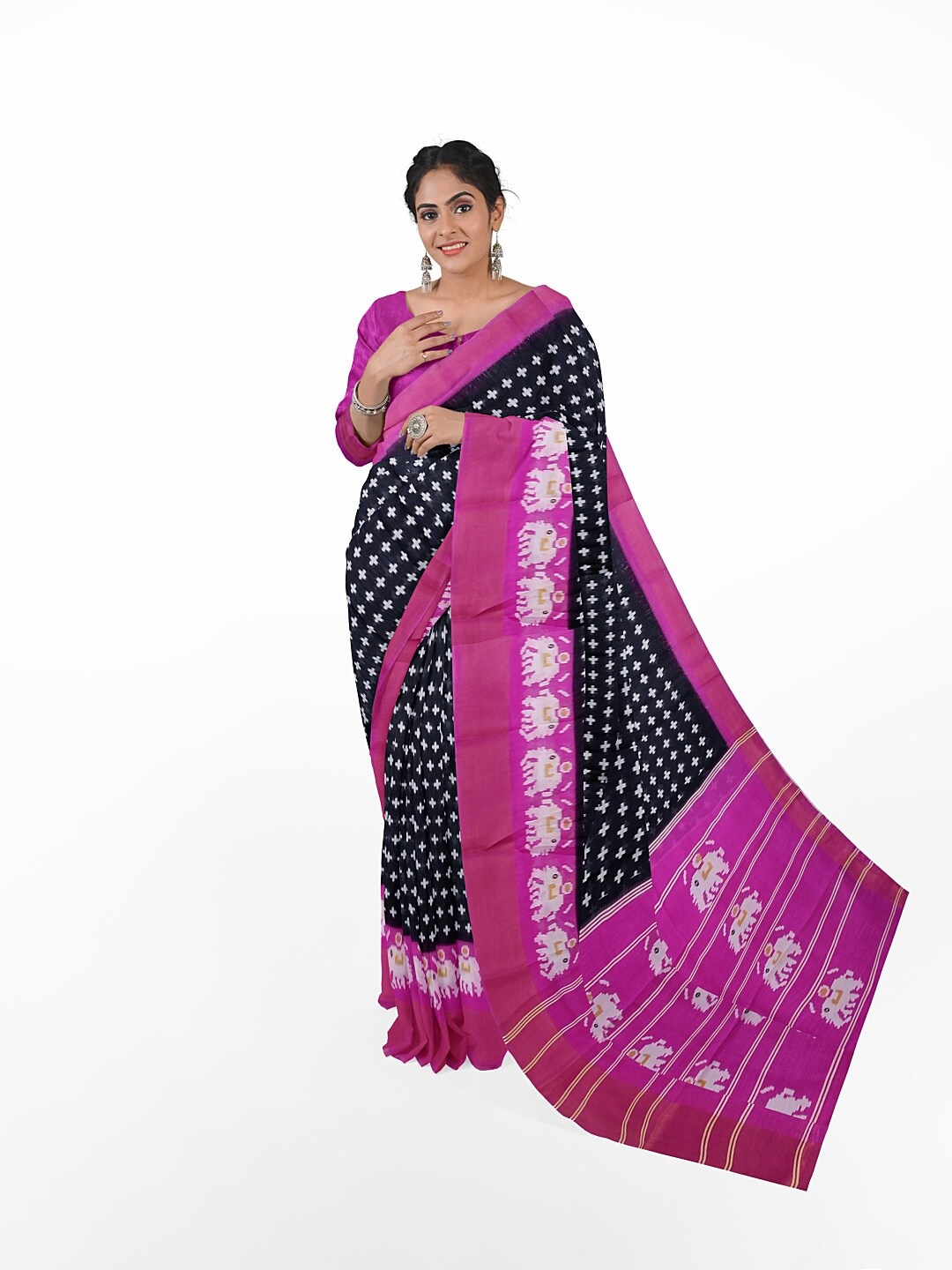 

Florence Women Black & Violet Kalamkari Silk Blend Bhagalpuri Saree