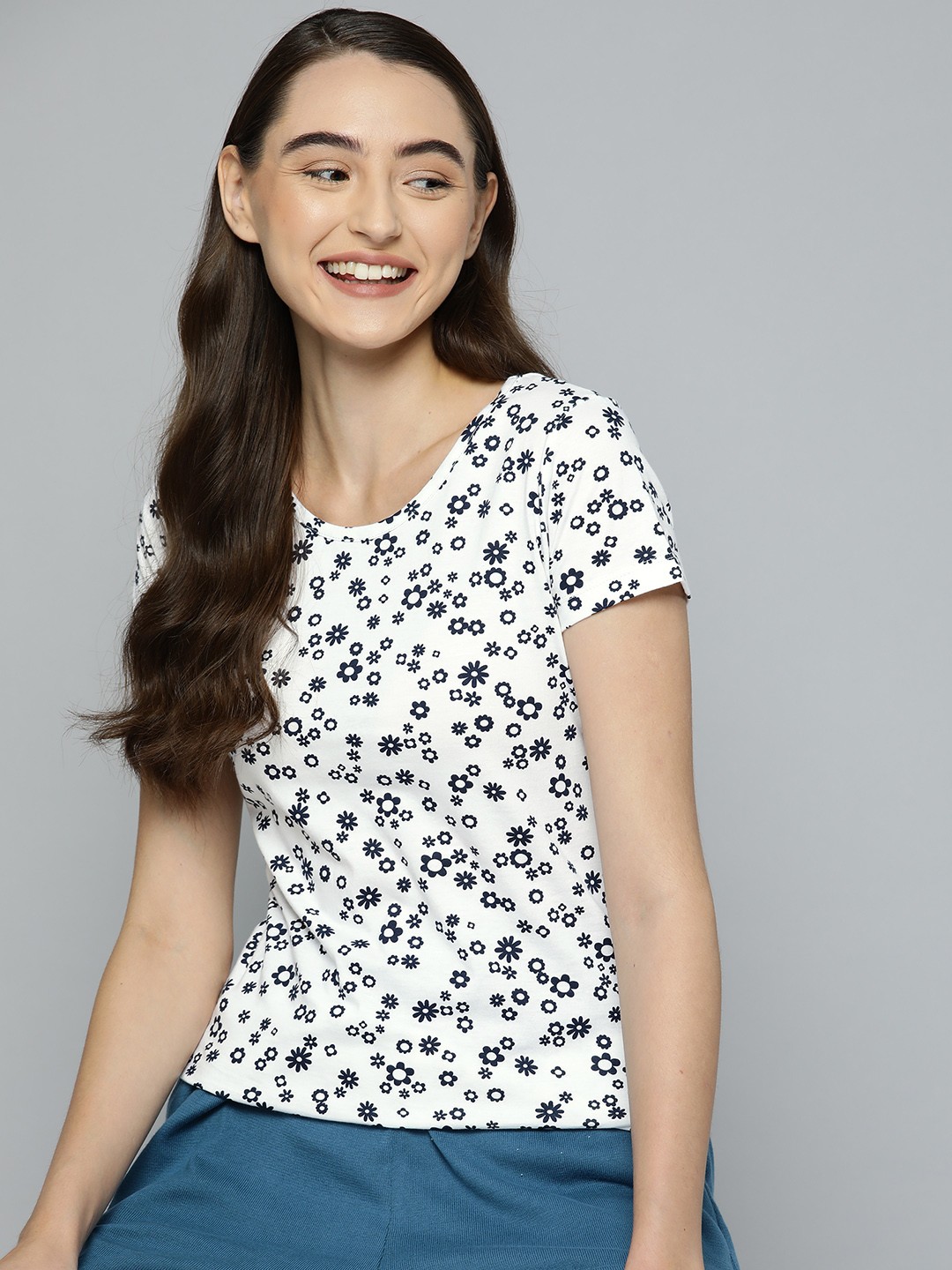 

HERE&NOW Women Black & White Floral Printed Pure Cotton Lounge T-shirt