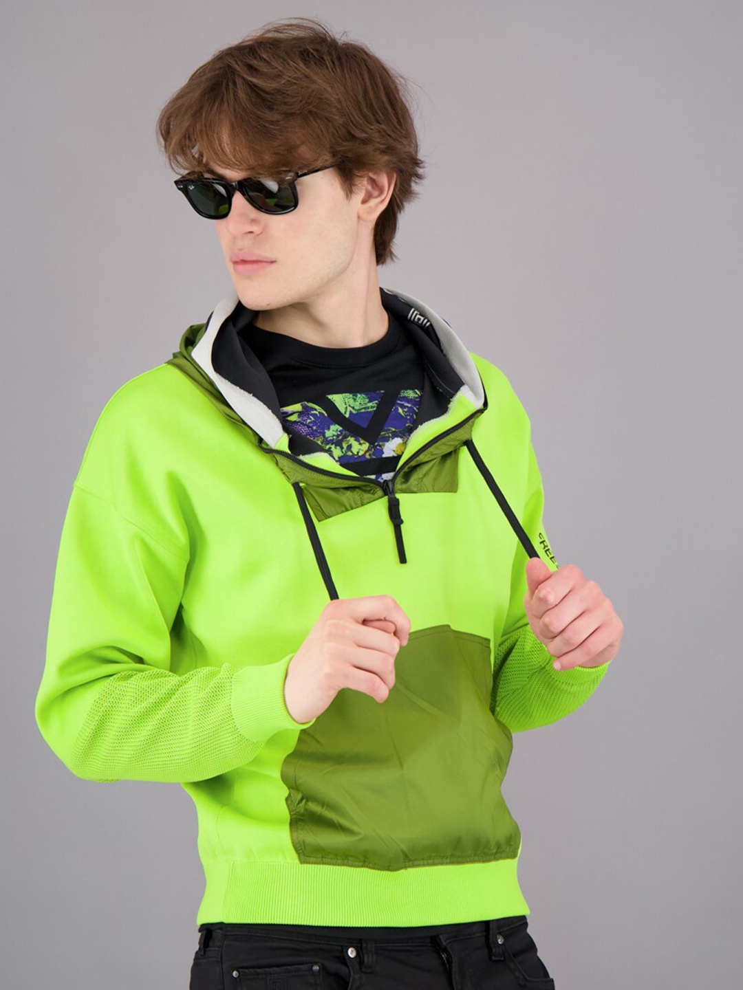 

FREESOUL Men Green Hooded Sweatshirt