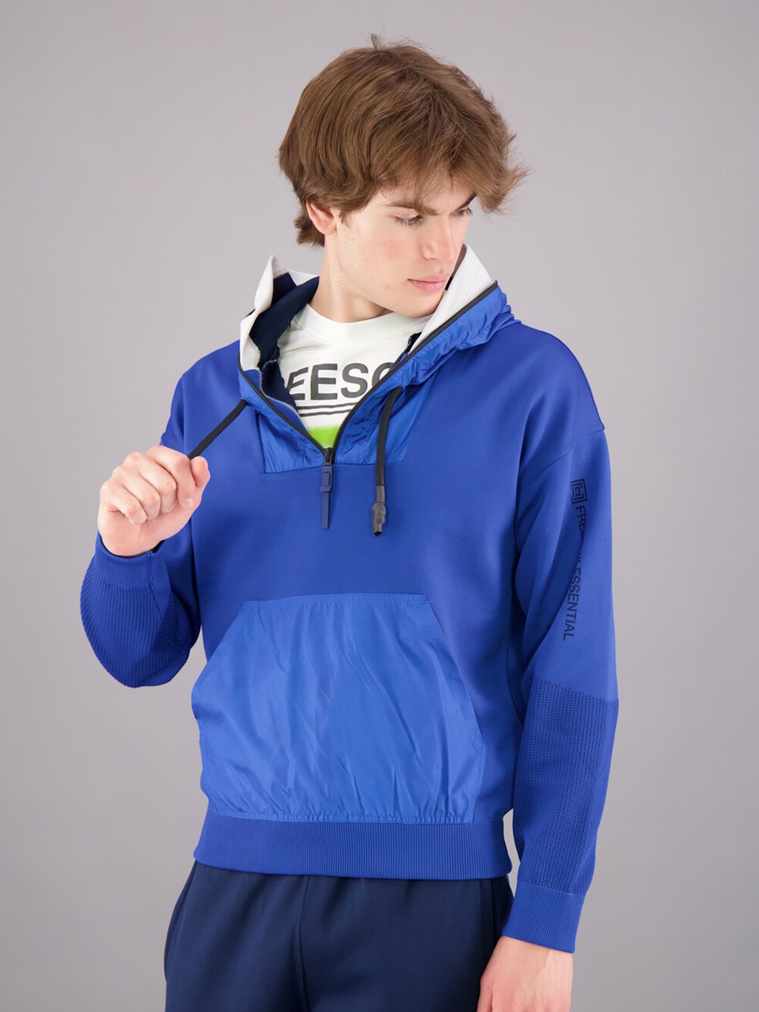 

FREESOUL Men Blue Printed Hooded Sweatshirt