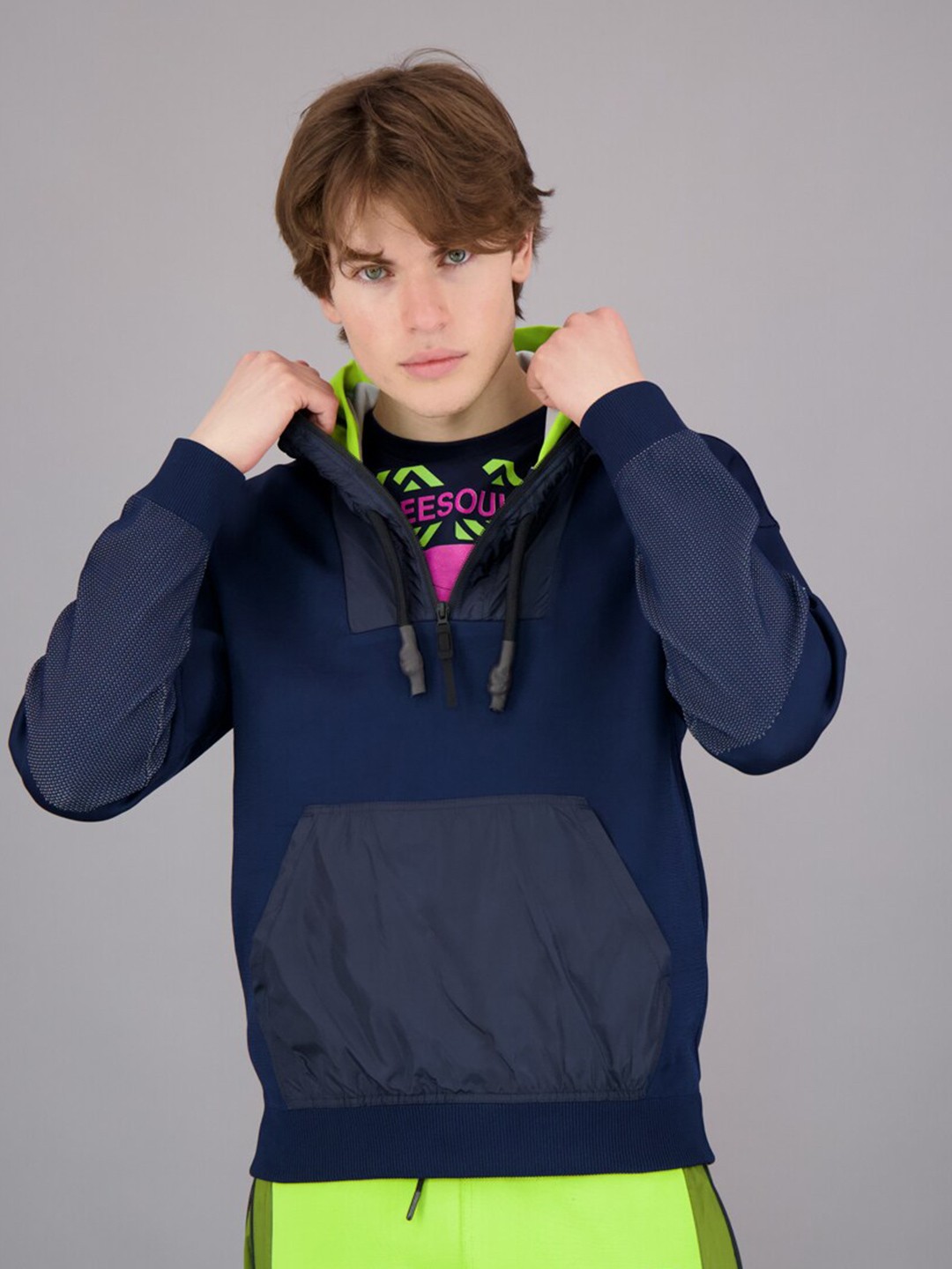 

FREESOUL Men Navy Blue Printed Hooded Sweatshirt