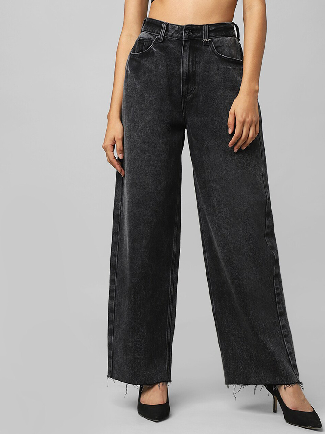 

ONLY UNIQUE COLLECTION Women Black Straight Fit High-Rise Heavy Fade Jeans