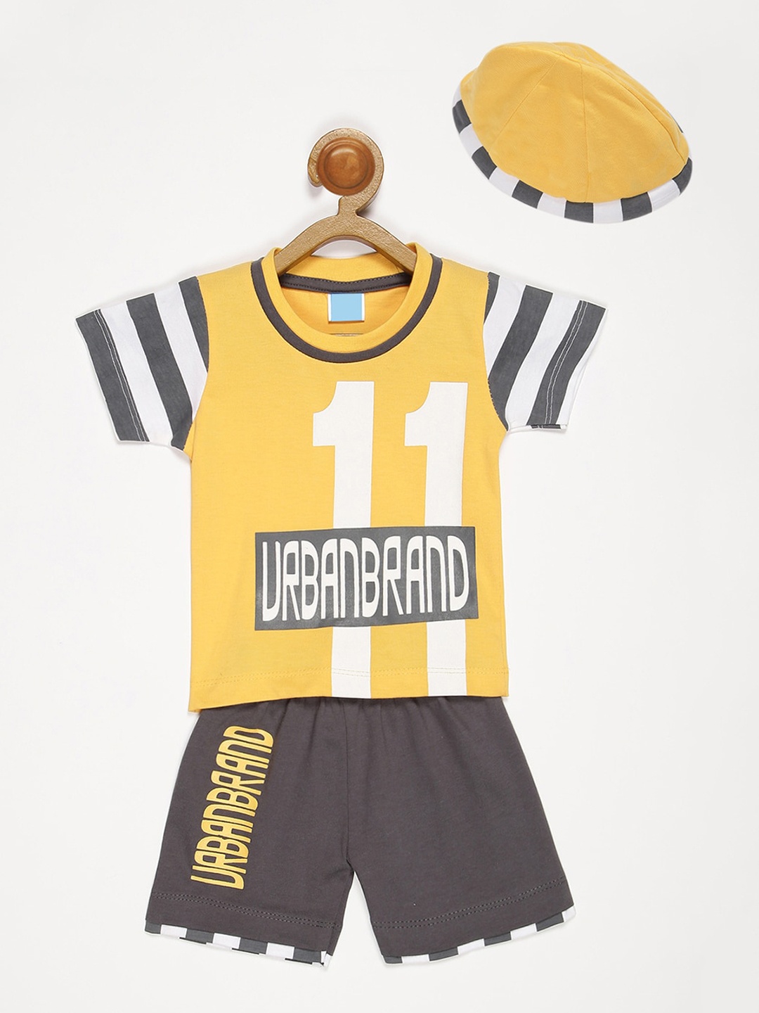 

V2 Value & Variety Boys Yellow & Grey Pure Cotton Printed T-shirt with Shorts