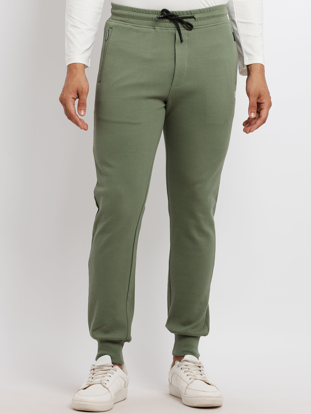

Status Quo Men Green Solid Cotton Joggers