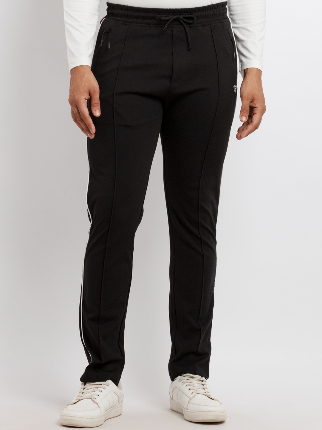 

Status Quo Men Black Solid Cotton Regular Fit Track Pants