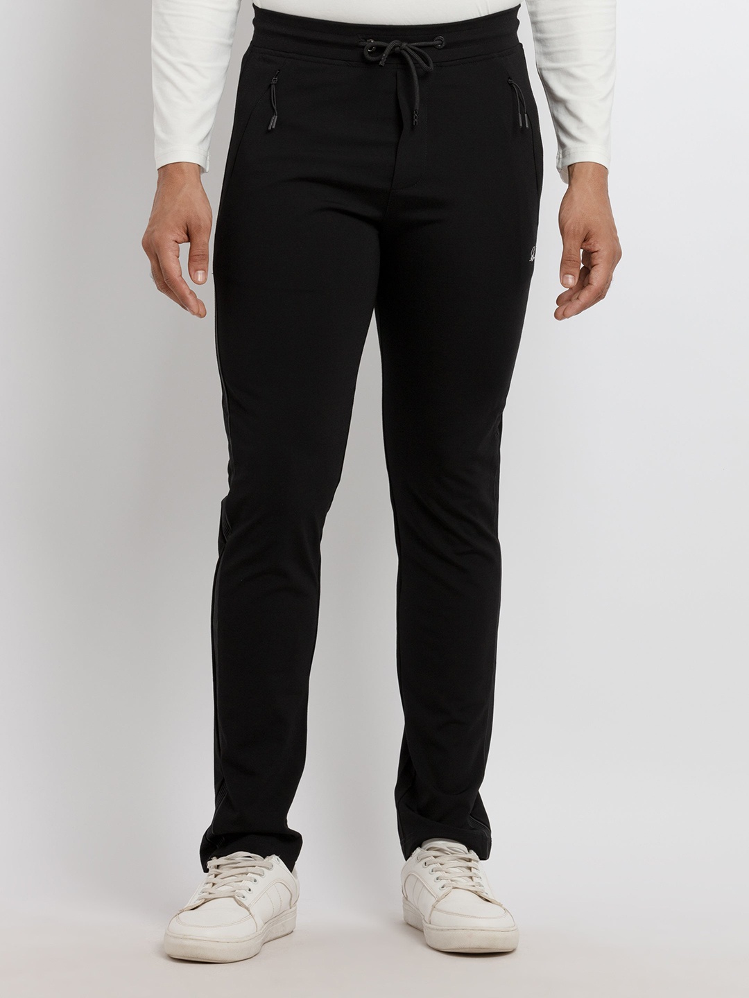 

Status Quo Men Black Solid Track Pants