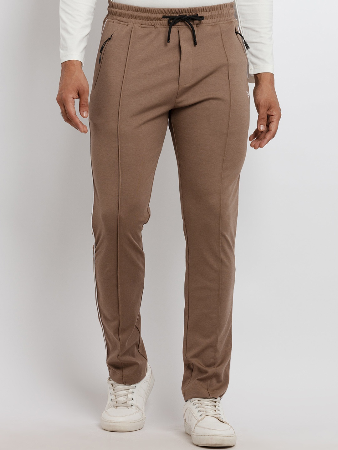 

Status Quo Men Brown Solid Joggers