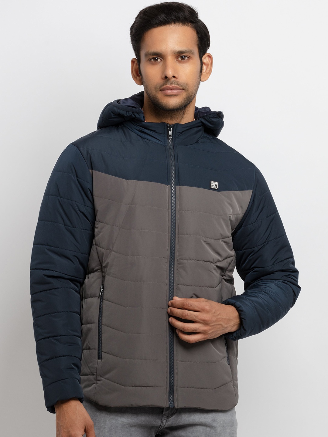 

Status Quo Men Grey Colourblocked Padded Jacket