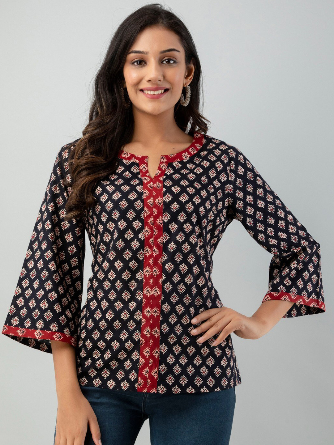 

Sutidora Black & Red Floral Print Mandarin Collar Top