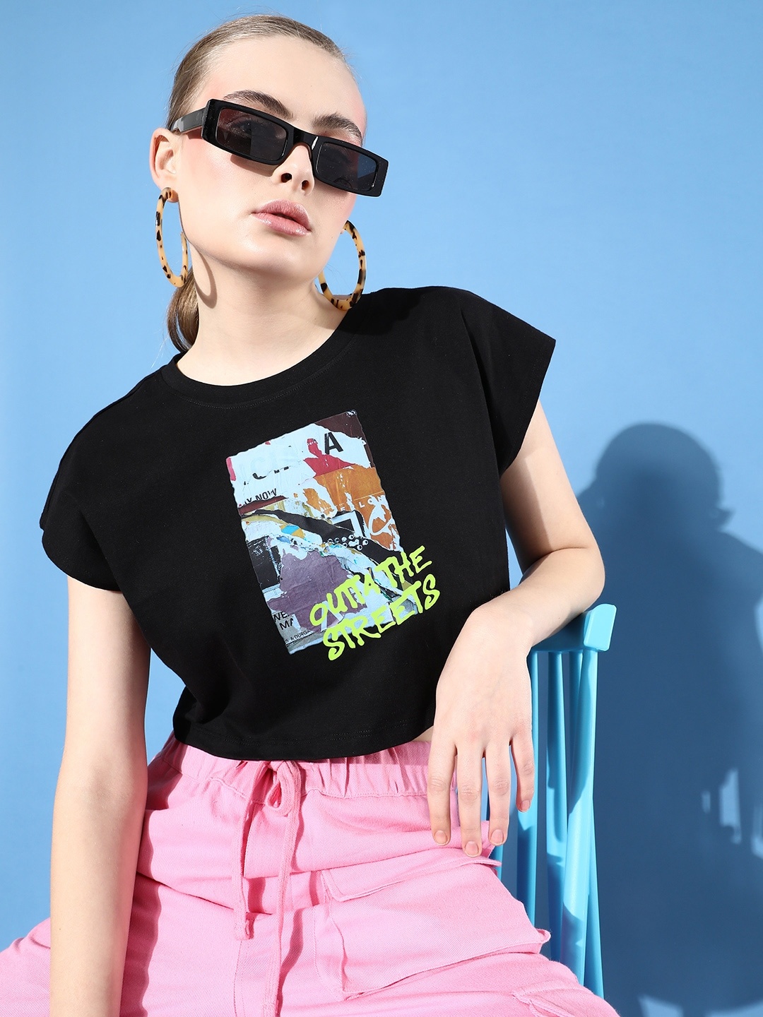 

Dressberry Women Jet Black Pure Cotton Printed Extended Sleeves Graphic T-shirt
