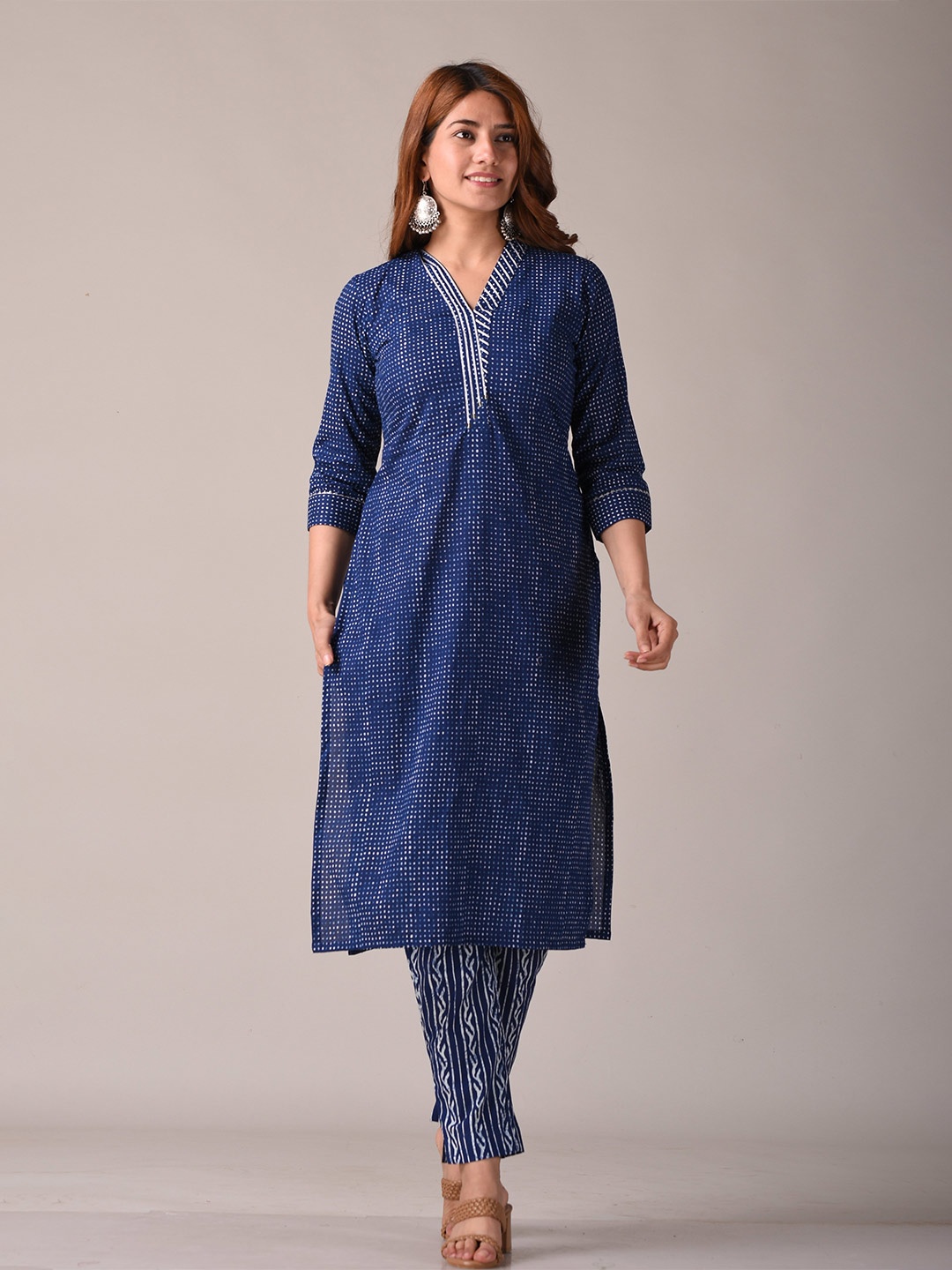 

KANNAHI Women Geometric Printed Straight Kurta, Blue