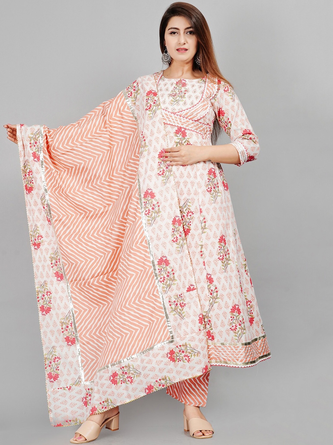 

EtnicaWear Women Orange Floral Printed Pure Cotton Kurta with Palazzos & With Dupatta