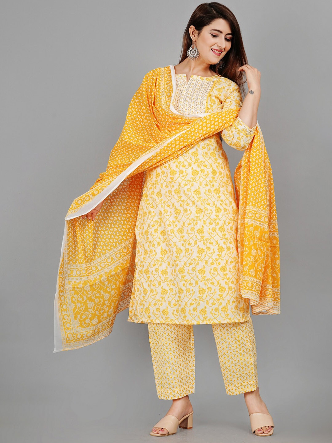 

EtnicaWear Women Yellow Printed Pure Cotton Kurti with Palazzos & With Dupatta