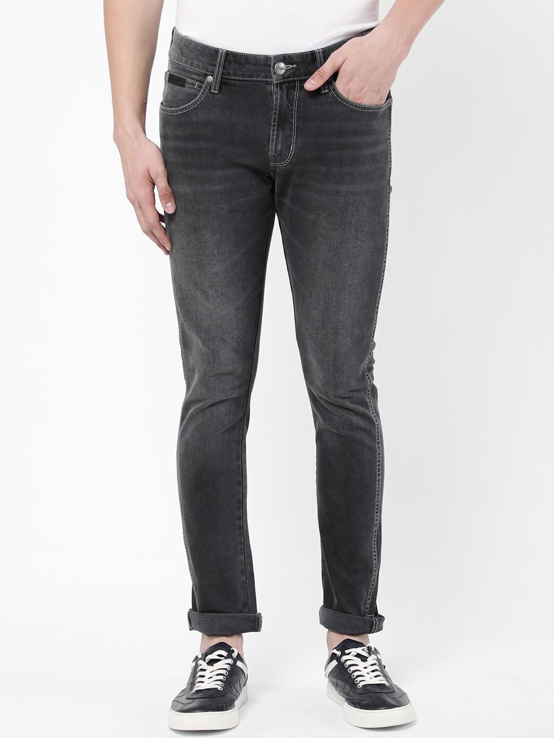 

Wrangler Men Grey Vegas Skinny Fit Low-Rise Heavy Fade Stretchable Jeans