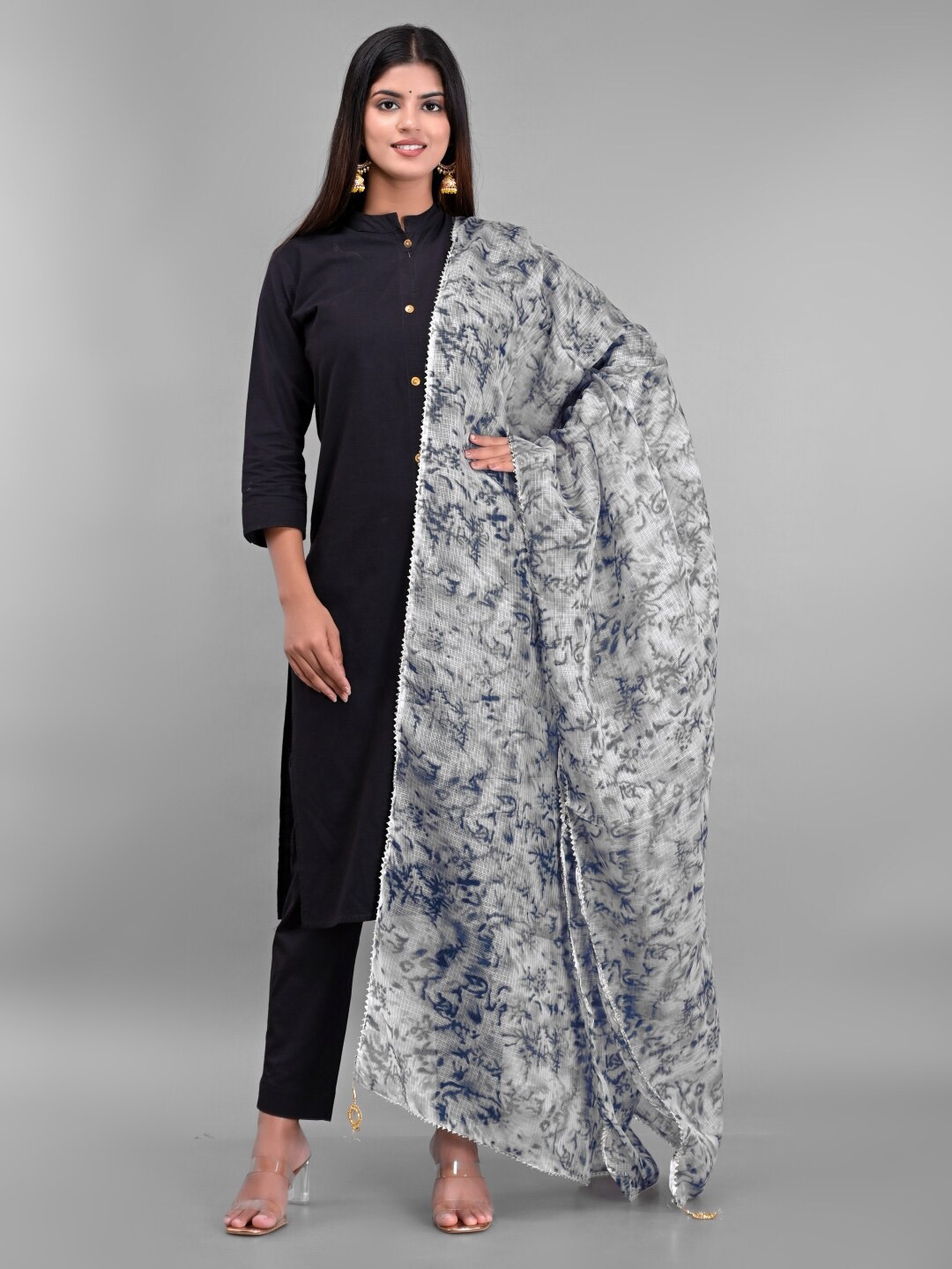 

Apratim Women Grey & Blue Printed Dupatta
