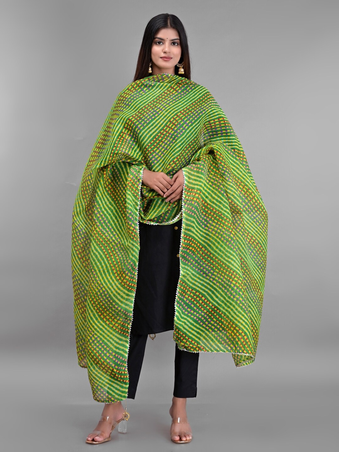 

Apratim Women Green & Red Printed Leheriya Dupatta