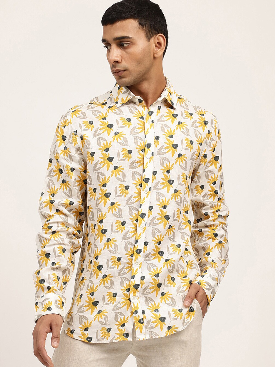 

HARSAM Men Beige & Yellow Floral Printed Casual Shirt