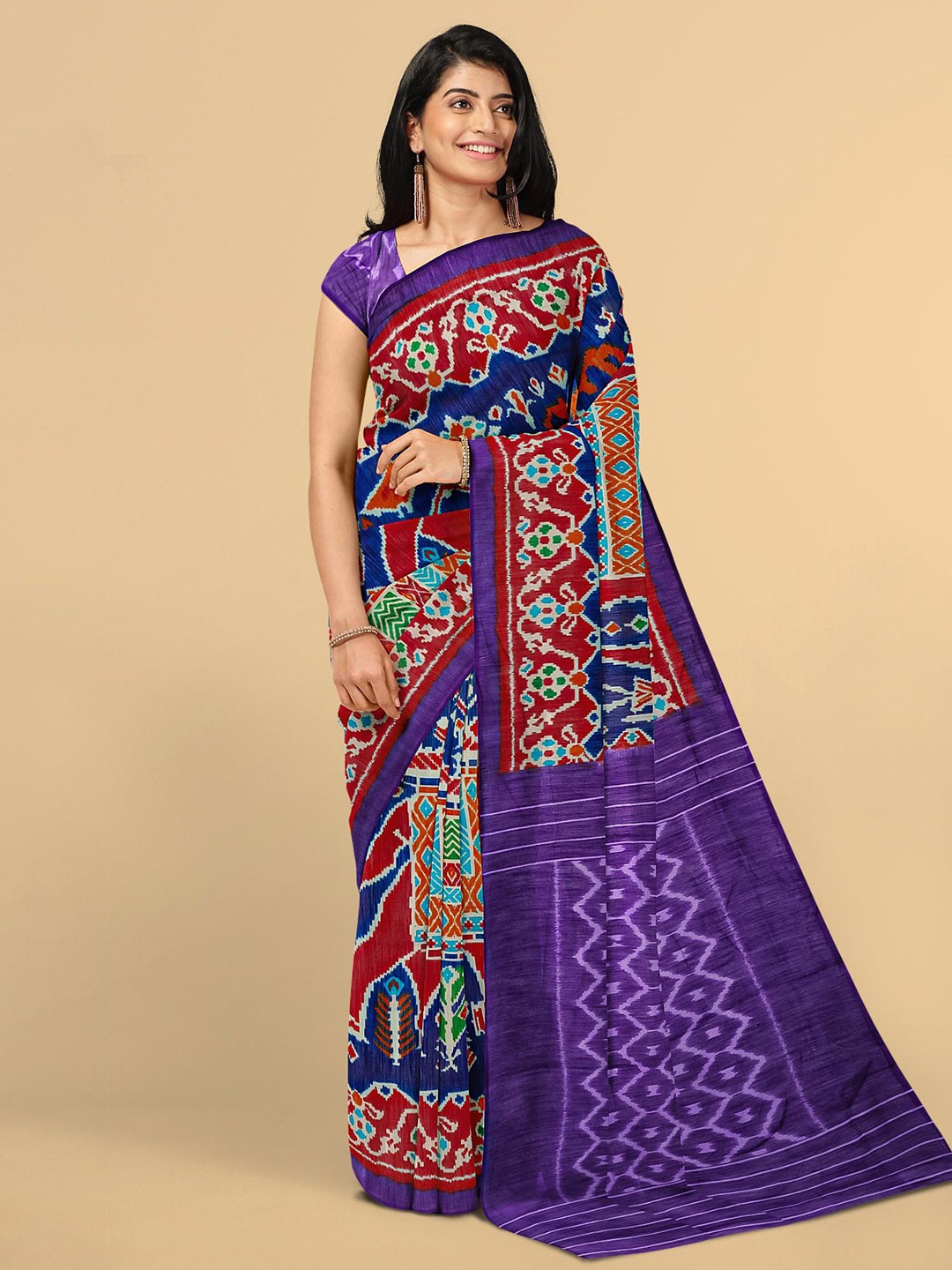 

Kalamandir Navy Blue & Red Ikat Printed Linen Blend Saree