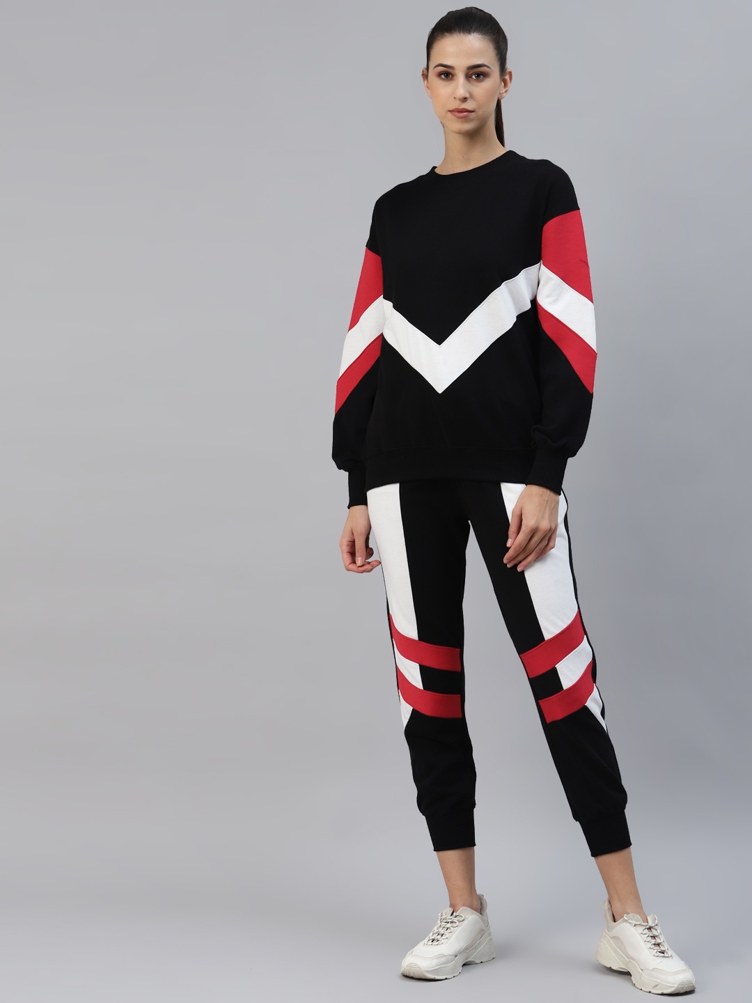 

Laabha Women Black & White Colourblocked Tracksuit