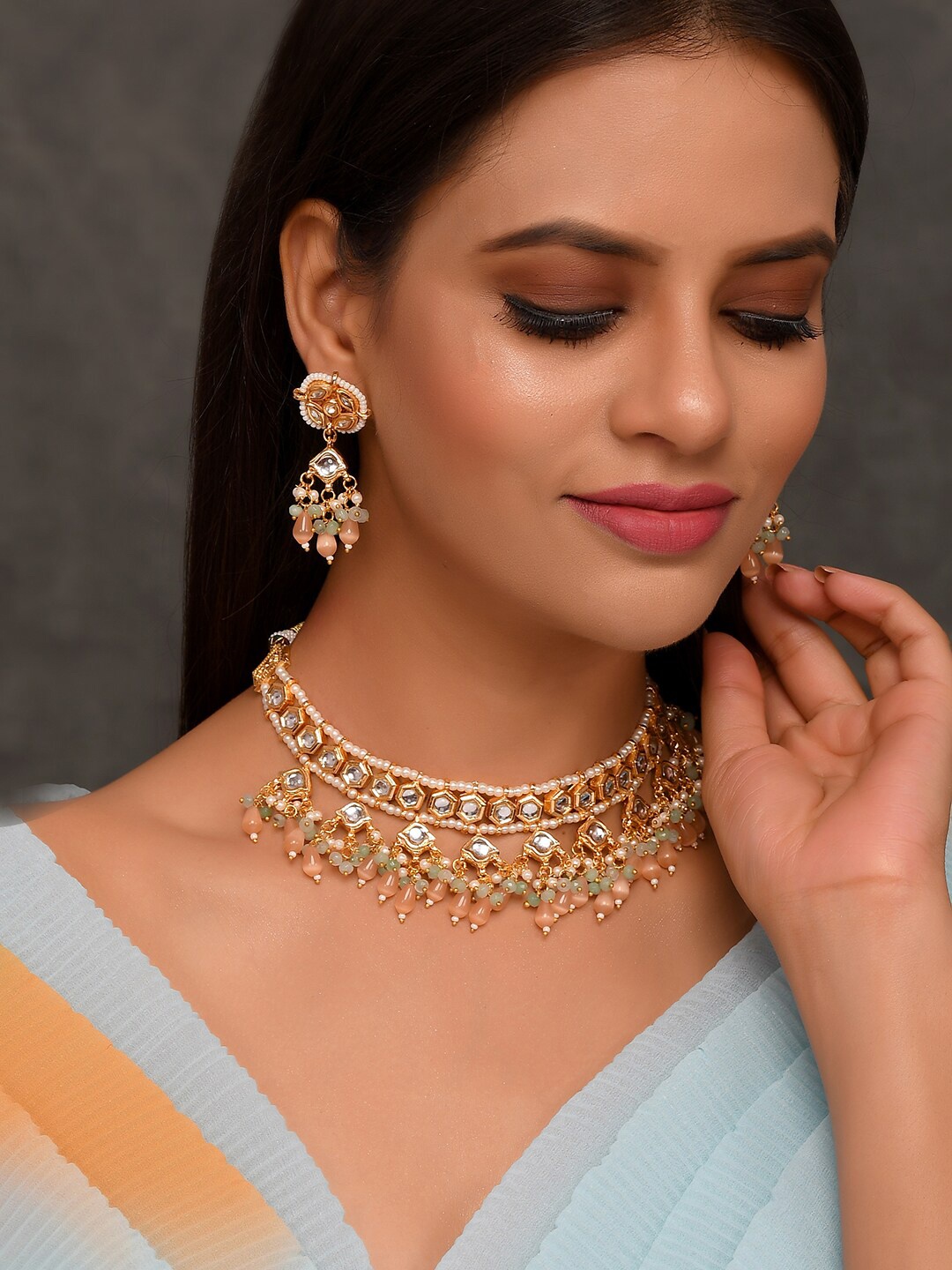 

DASTOOR Gold-Plated White & Pink Kundan Beaded Jewellery Set