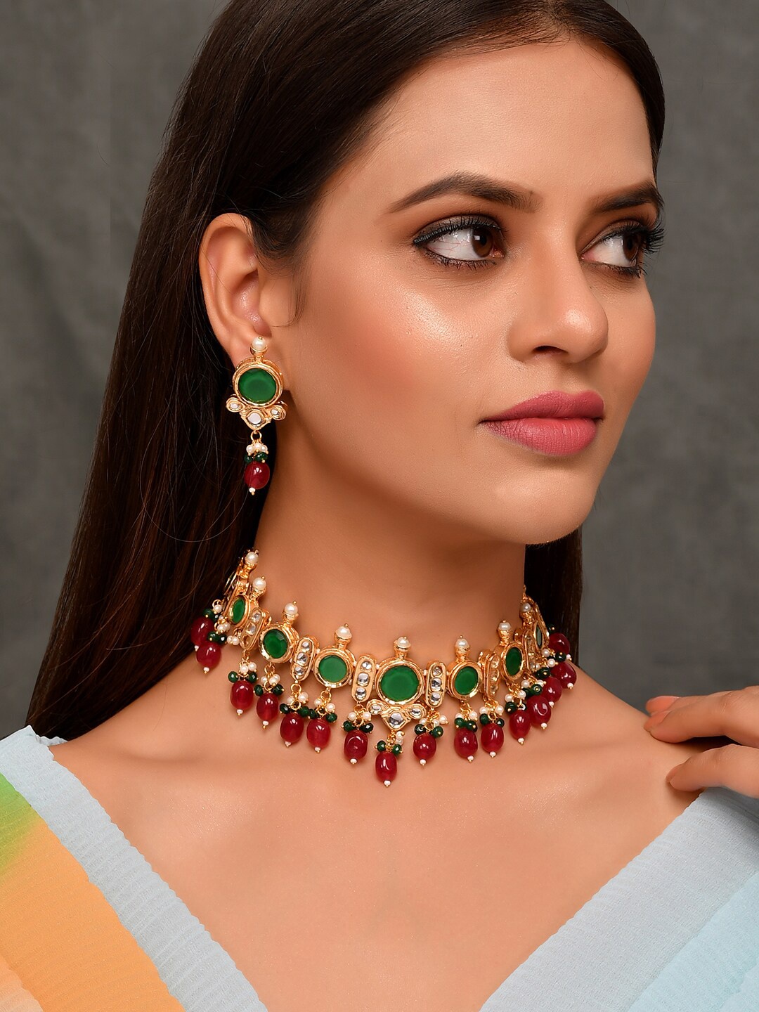 

DASTOOR Gold-Plated Green Kundan Studded Jewellery Set