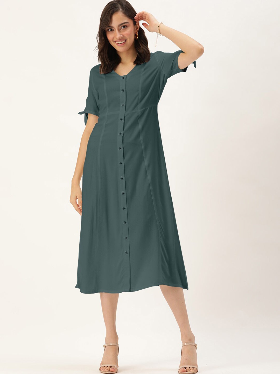 

DressBerry Green Solid A-Line Midi Dress