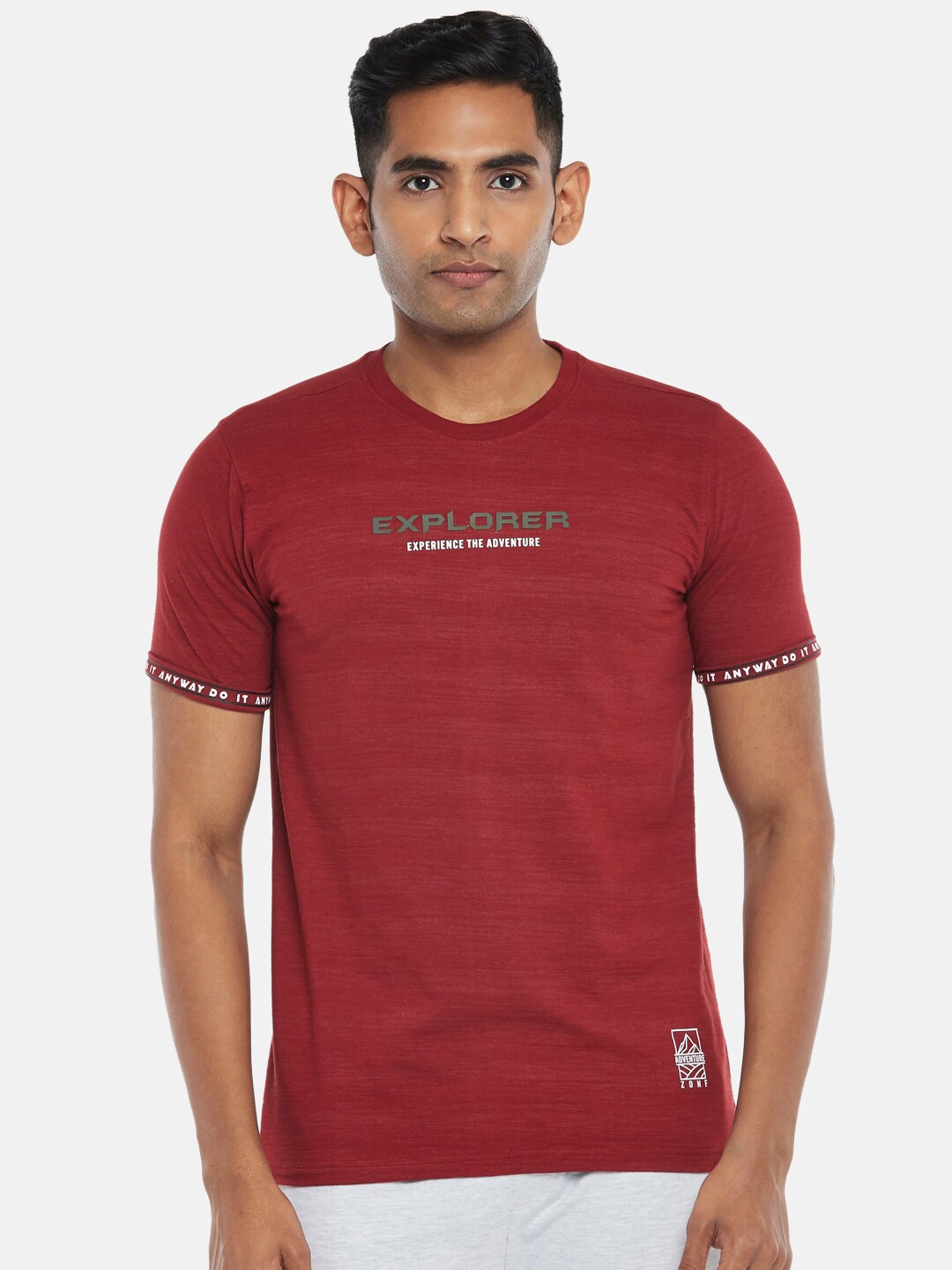 

Ajile by Pantaloons Men Maroon Typography Printed Slim Fit T-shirt