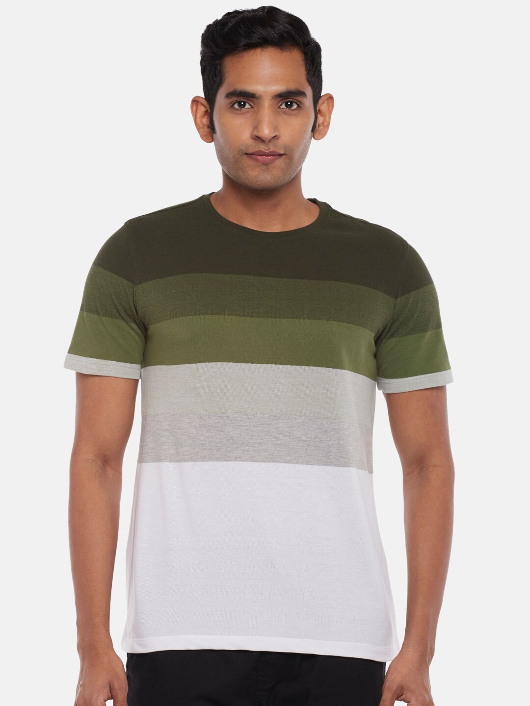 

Urban Ranger by pantaloons Men Olive Green Colourblocked Slim Fit T-shirt