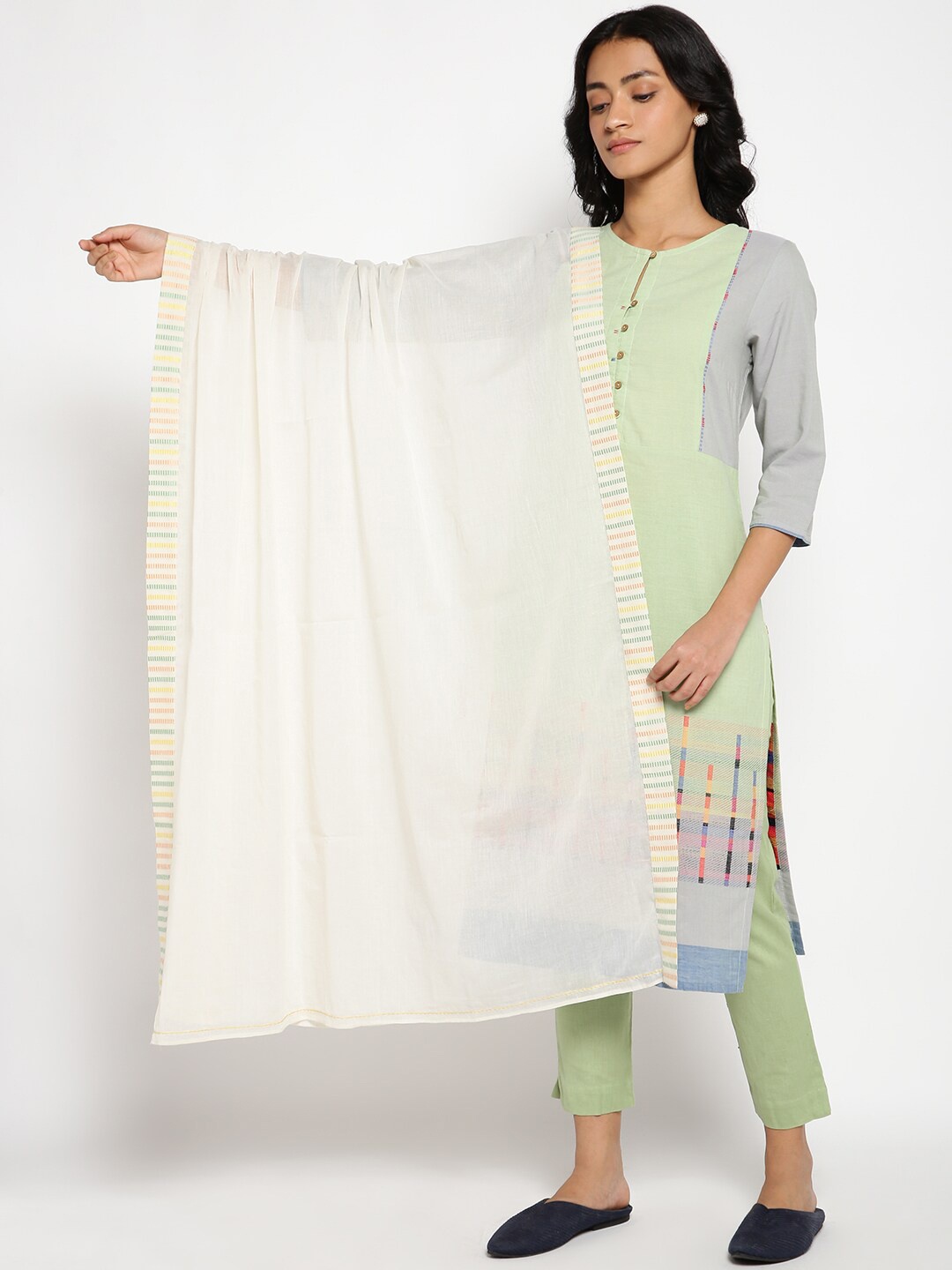 

W Women Off White Solid Pure Cotton Dupatta