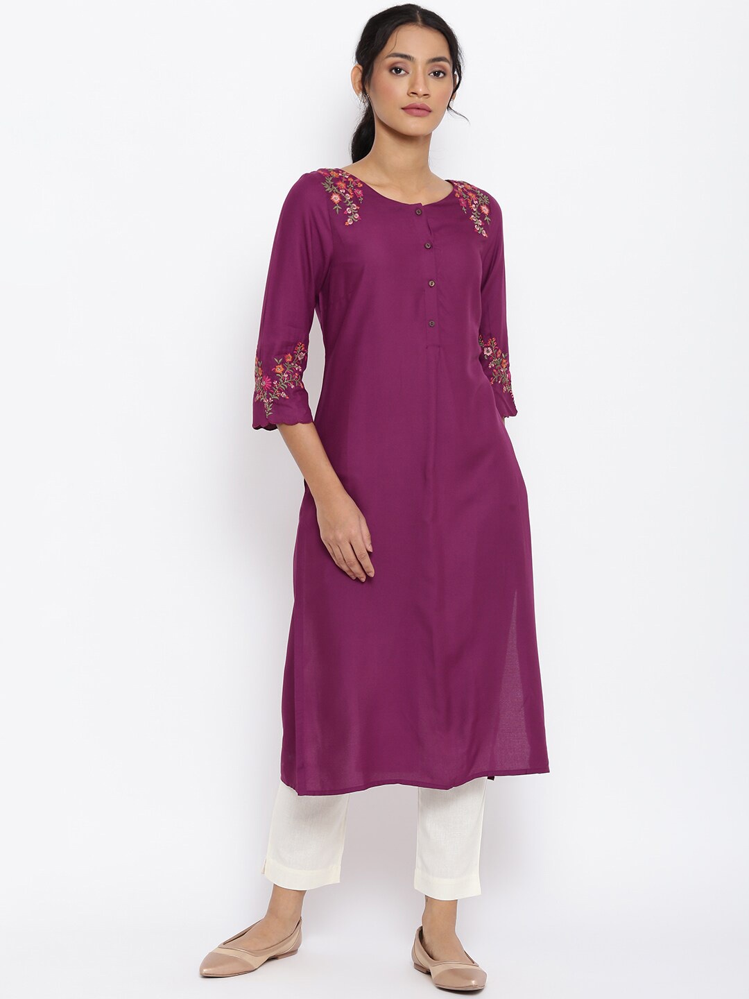 

W Women Purple Embroidered Thread Work Kurta
