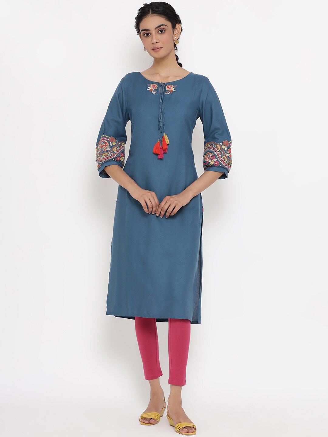 

W Women Teal Flared Sleeves Thread Work Kurta