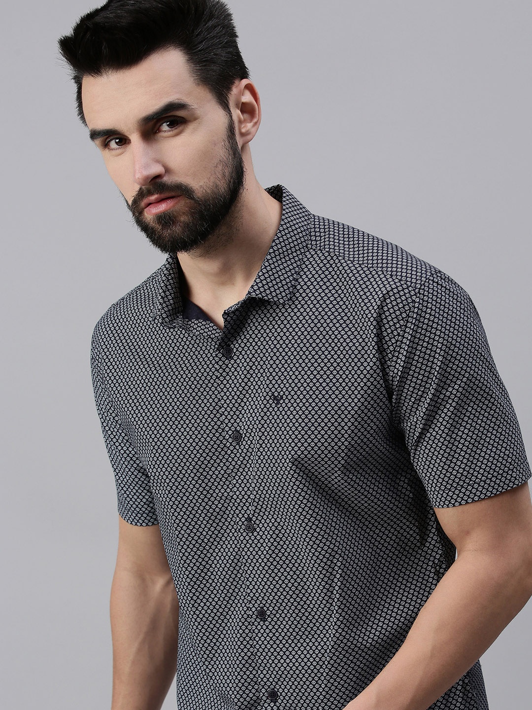 

SHOWOFF Men Navy Blue Comfort Slim Fit Printed Casual Shirt